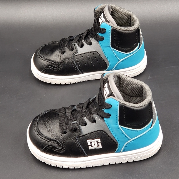 DC Pure High Top Toddlers Sneaker. Black / Blue Size 7 - Picture 2 of 14